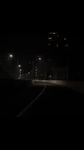 menangislah jika itu membuat kamu lega, dan jangan biarkan dirimu terjebak fatamorgana.