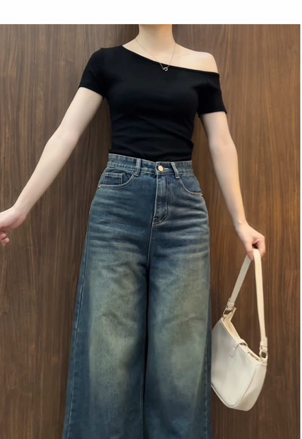 Siu hack dáng luôn á #phoidoxinh #reviewthoitrang #quanjean #quanongrong #quanongloe #nicool @nicool shop 