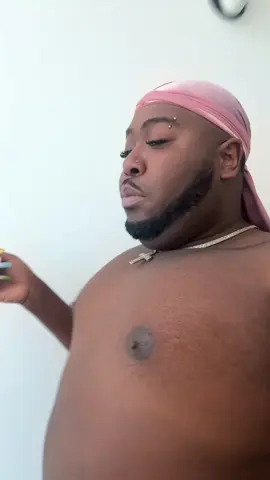 Gul!!! Who to my door?! 