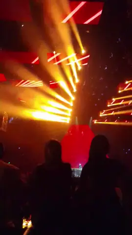 ပန်အိုနီးယား ကလပ်မှာပွဲကြမ်းခဲ့🤪😝😝😝🤪ာို့ရို့😝😝