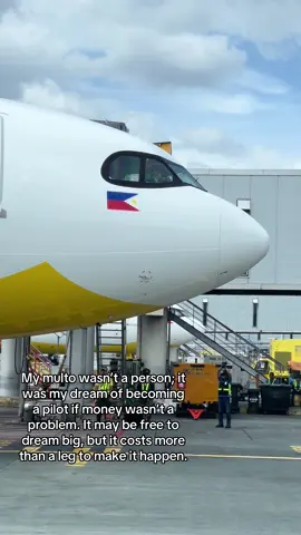 Still grateful for what I have right now, pero…… what if? 👨‍✈️🥹 #aviation #aviationtiktok #aircraft #pilot #pilotlife #aicraftmechanic #aircraftmaintenance #fyp #foryou #foryoupage 