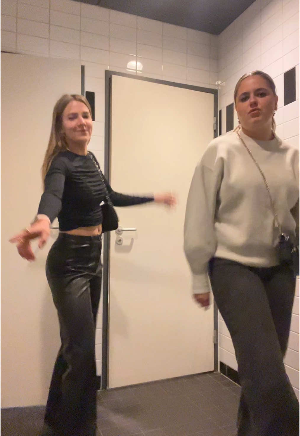 heracles gewonnen 🖤🤍 #fy #foryoupage #OOTD #fitcheck #foryou #foryou #heracles 