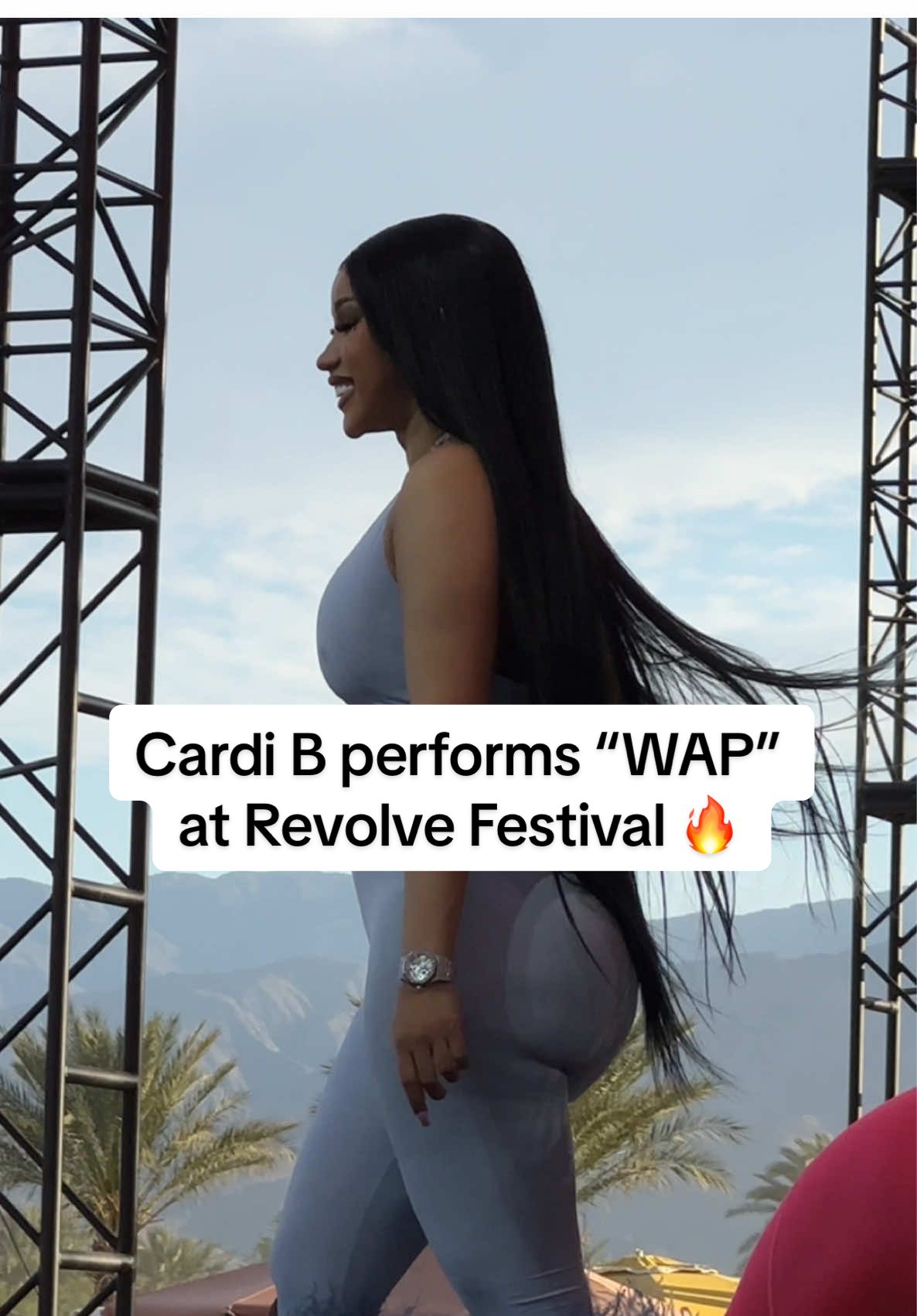 Cardi B performs “WAP” at Revolve Festival 🔥 #cardib #WAP #revolve #revolvefestival #bardi #bardigang 