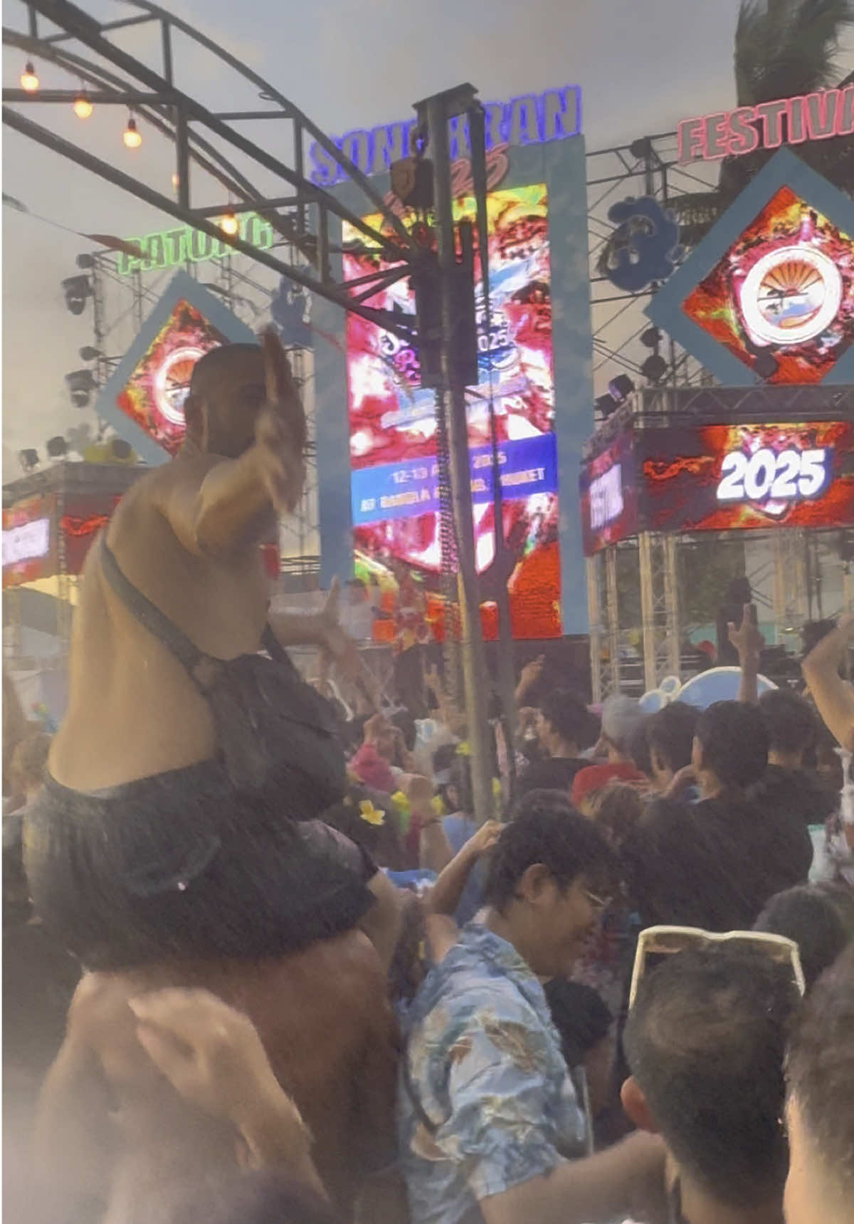 Thailand new year 🇹🇭 #songkranfestival #phuket #songkran #patongbeach 