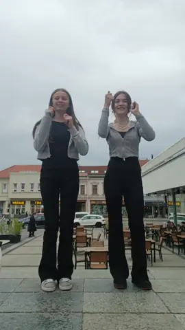 @🌷 #dancer #duo #outfit #public 