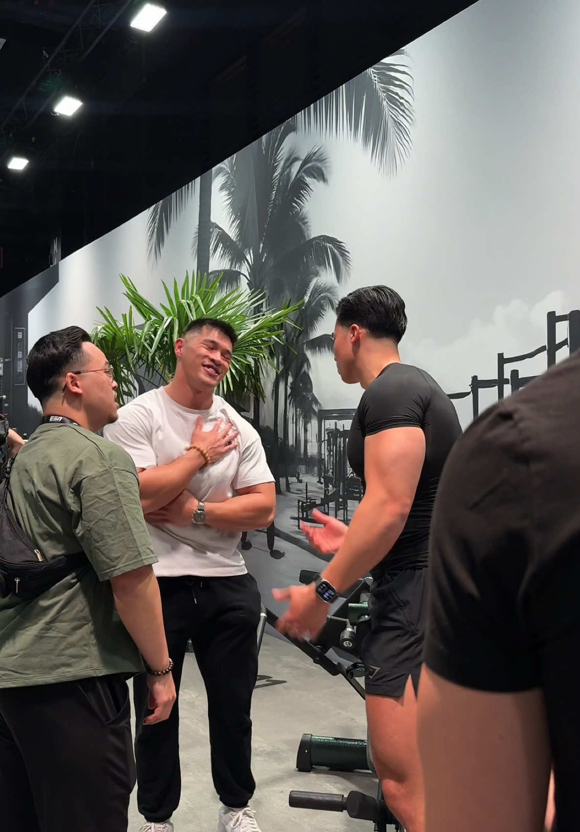 Pov: what I’m actually doing it for  FIBO’25 was in-sane! I really appreciate all the support from you guys! Thanks to all the people who came by for a pic or a chat, this made me realize what i do it all for! Love to see the support 🙏🏼 #GymTok #FIBO #cologne #fyp 