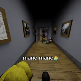 tem que fugir do vei no roblox #game #fypツ 