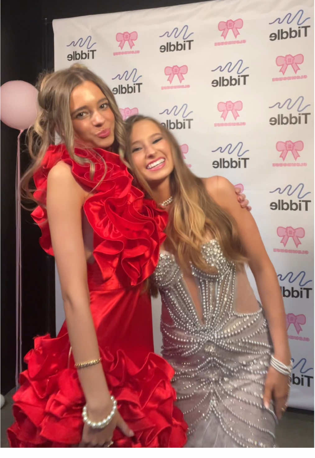 surprise! it’s @maya ❤️ #fyp #influencerparty #glowhouse #theglowhouseparty @The Glow House #preppyclaws #viral #influencercollab 