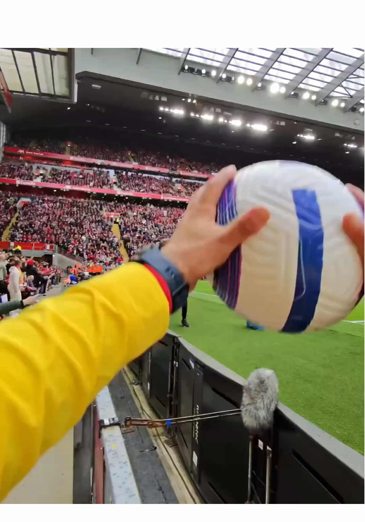 👀 🥰 ❤️ I CAN SEE THE HEADLINES ALREADY…HAMIDI assists from the KOP in @Liverpool FC dramatic winner! 🥳🥳 What we saying?  🙌🏽🙌🏽🙌🏽🙌🏽🙌🏽🙌🏽 😇 #jft97 #ynwa #liverpoolfc #Love #memories #onemorethrow 