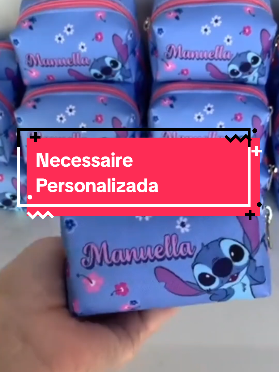 Fofura garantida! Confira esse kit com 20 Porta Moeda Necessaire Box mini com tema Stitch — perfeito como lembrancinha de aniversário ou para presentear quem você ama! Quer ver mais modelos lindos como esse? Comente “quero” e siga o perfil para não perder nenhuma novidade! #LembrancinhasPersonalizadas #StitchLovers #FestaInfantil #PortaMoedaFofo #NecessaireBox #ShopeeAchadinhos #IdeiasParaFesta #LembrancinhasCriativas #AniversárioInfantil #PresenteFofo