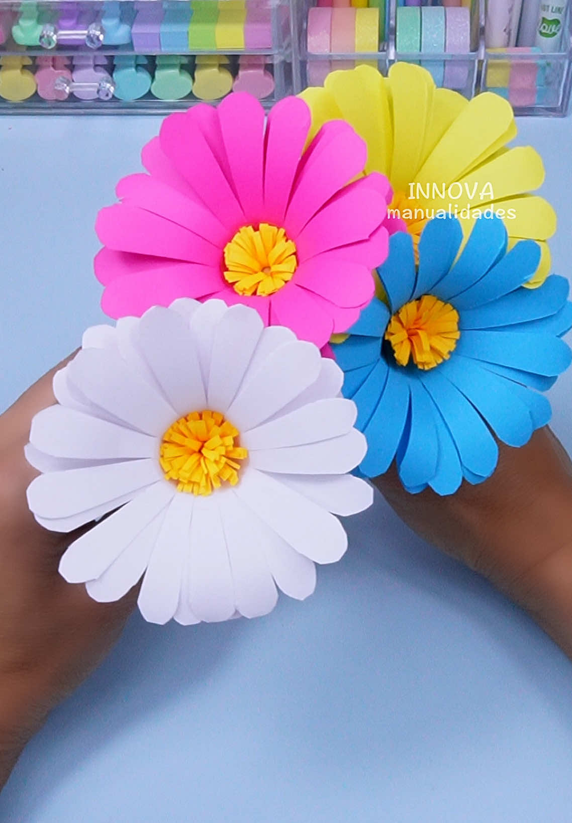 DIY margaritas de papel 🌼 Manualidades con papel fáciles 🌼 Flores de papel #manualidades #DIY #flores #margaritas #craft #papercraft