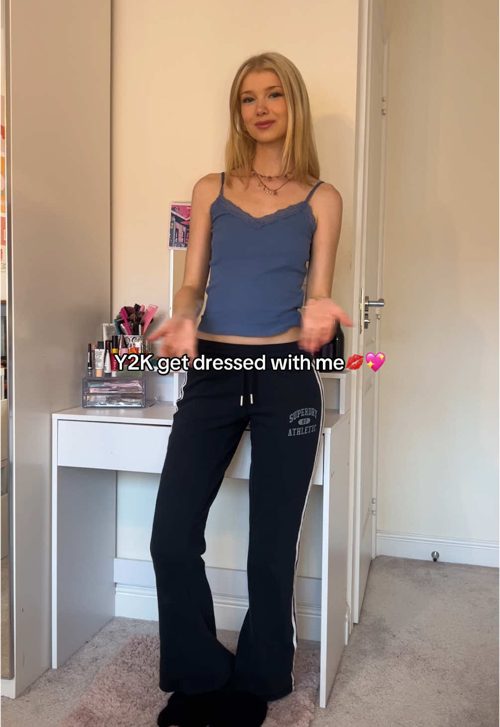 This outfit lives in my head rent free🤩💖 #y2k #y2kfashion #y2koutfit #2000sfashion #fashioninspiration #mcblingaesthetic #mcblingy2k #mcblingfashion #getdressedwithme #gdwm #getreadywithme #lowrise #furboots #uk #fyp 