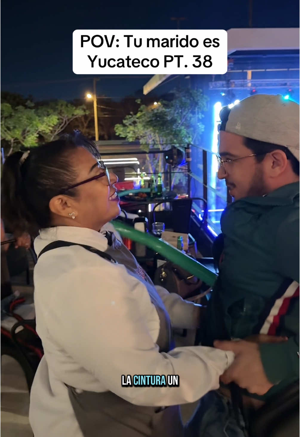 Spoiler: Manolo bailó hasta con la mesera… #fyp #fypシ #paratiiiiiiiiiiiiiiiiiiiiiiiiiiiiiii #yucatecosvirales #acentoyucateco #merida #parati #yucatan #teamwork 