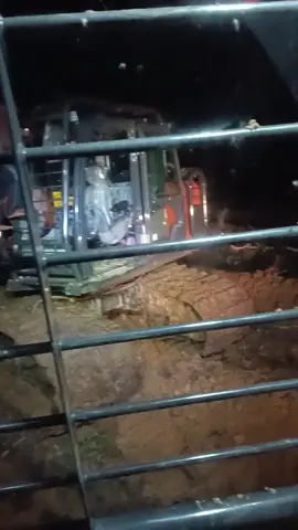 #penaribukit #anakrantau #acktorsawitkalimantan #kura_kura_rawa #operator_excavator #ankkuli #@tubuni boru manurung   Sian pagi tembus MLm  alani ekonomi 😮‍💨