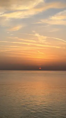الشروق في شاطئ رأس تنورة 🌅