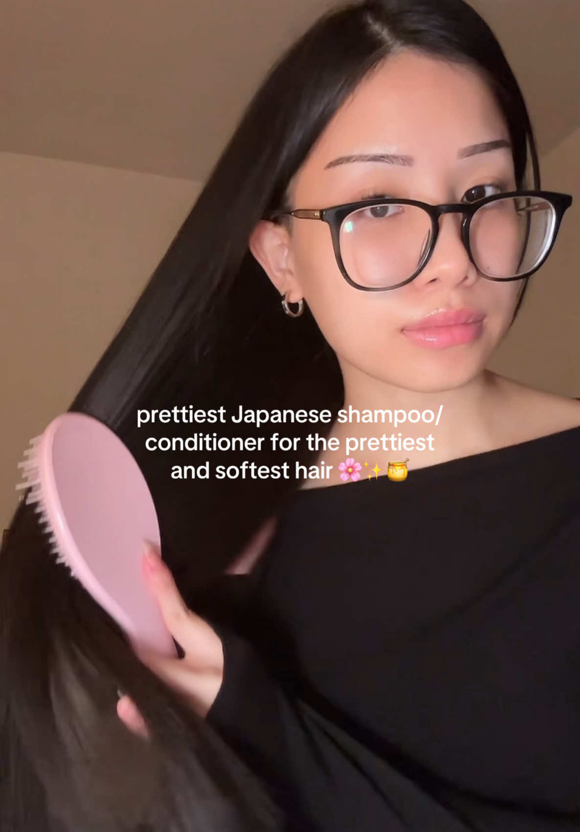 &honey hair care is ELITE🍯🌸 literally makes my hair so soft and prettt #japanesehaircare #glasshair #japaneseshampoo #softhair #honeyshampoo #andhoney #haircareproducts #jbeauty #jbeautyhair #asianhair #japanesebeauty #shampoo #shampooviral 