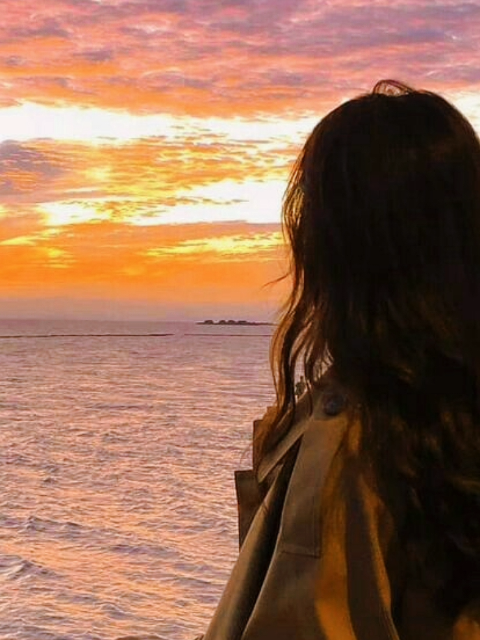 Uska hi banana song #Girls profile pictures #creatorsearchinsights #100k #1M #angelic4352 #wallpapers #tiktokviral #bollywood #fotos #whatsappstatus #profile #beautifulview #sadsong #heartbroken #trending #viral #girls #status #sad #emotional #aestheticpics #sunrise #nature #naturelovers #beach #sea #longhair  #profilepics ##CapCut 