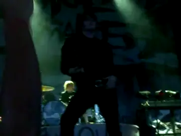 Let's have a real throwback!! 🖤 Projekt Revolution, San Antonio! . . #mychemicalromance #mychemicalromancereunion #mychemicalromanceforever #mychemicalromanceedit #mcrvideos #mcrtok #raytoro #mikeyway #FrankIero #gerardway #mychemicalromancelive #swarmtour #mcrswarm #endlessnightmcr #mychem #mcrmy #longlivetheblackparade #theblackparade #mcrhistory #mychemicalromancehistory 