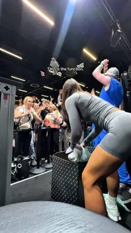 FIBO you’ve been nothing but amazing @DFYNE & all the lovely girls I’ve met ILY 🌟 #girlswholift #xcyzba #fyp #gymmotivation #life 