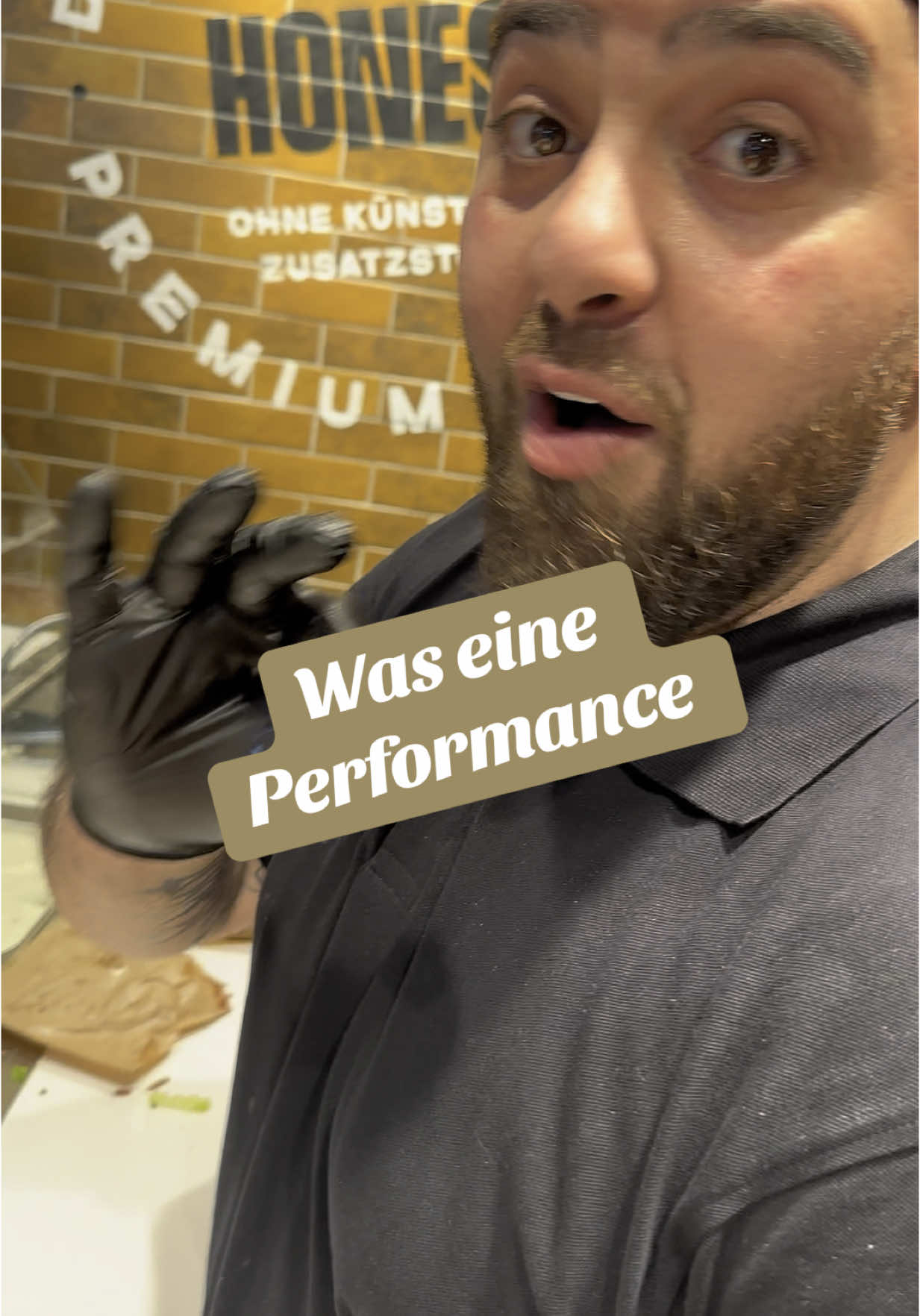 Unser Doggi - Was sagt ihr zu seiner Performance? @HonestKebab #JustEatHonest #döner #honestkebab #dönernationalmannschaft