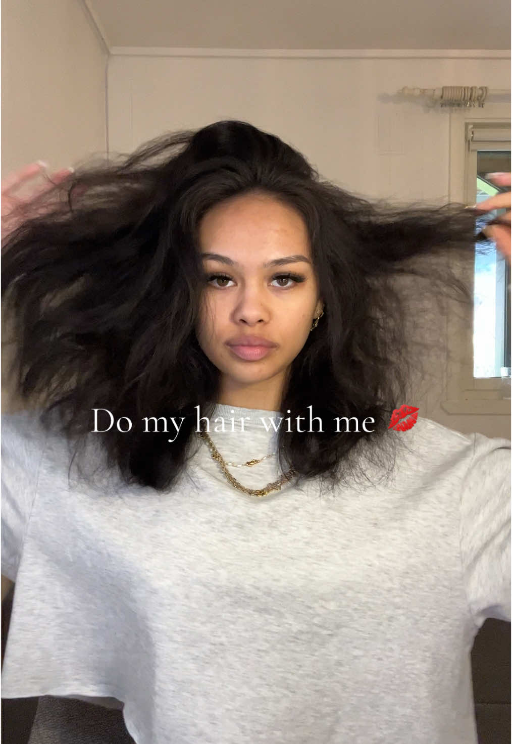 Side part with curls 🤌🏽🤌🏽 #hairstyle #hairtok 