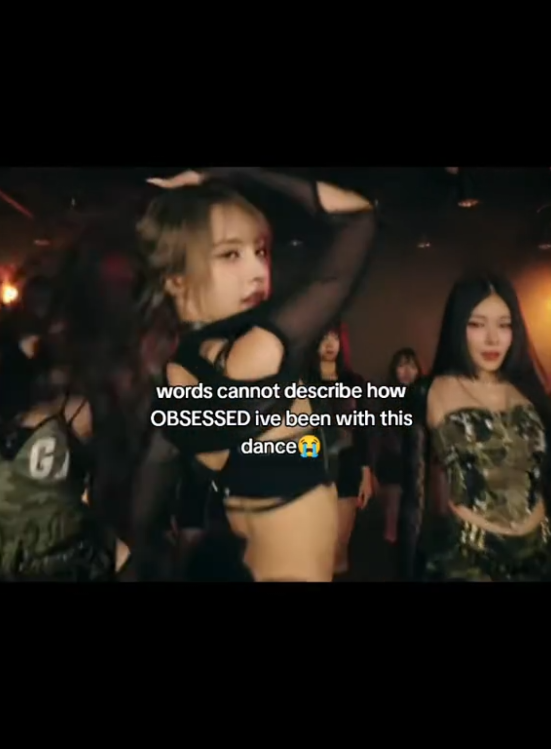 istg if someone convinces me enough i WILL post a cover of this ASAP #tpop #thai #fyp #dance #tobii #hotelobbydance 