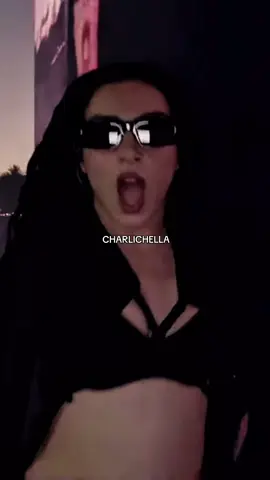 Charli XCX Coachella 2025 💚 #brat #charlichella #coachella #coachella2025 #edit #charlixcx 