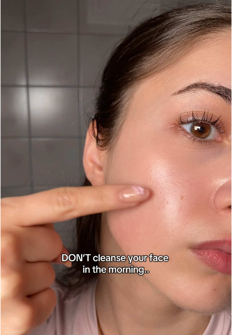 strong skin barrier = clear skin  #cleanser #morningroutine #skincare #glowingskin #clearskin #skinbarrier #koreanskincare 