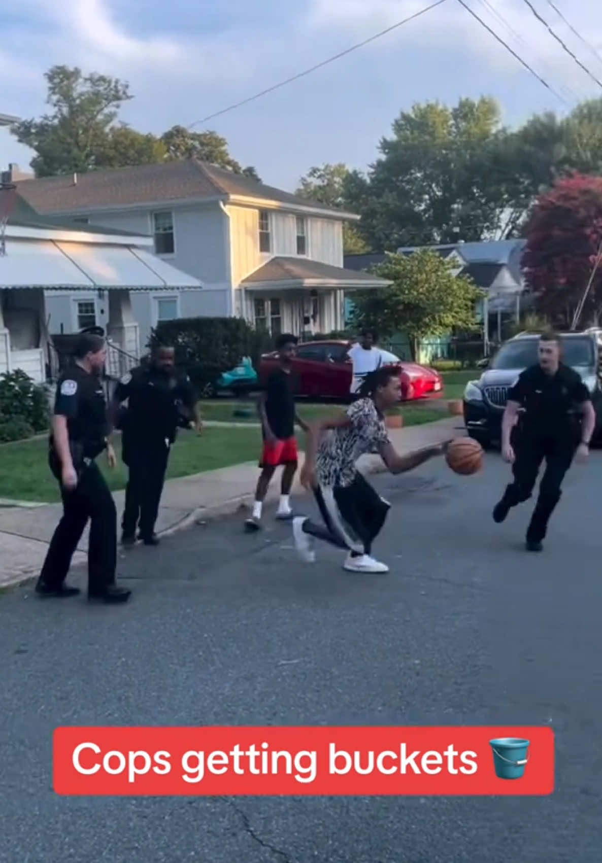 Team chemistry clearly at 100 💯 (@cville_police) #NBA #basketball #sports #fyp 