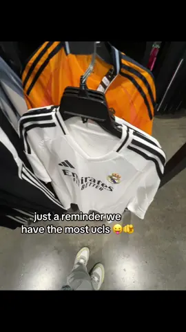 hala madrid 🤍 im reminding the madristas this has nothing to do with barcalona so pls dont come after me and i like the club too 😭#fyp #blowup #realmadrid 