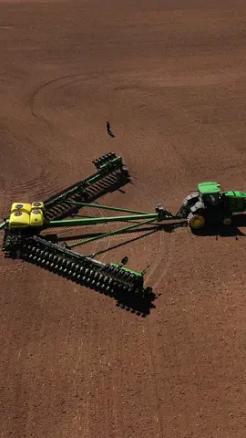 @oobree just 4 u. #farmtok #johndeere #db120 #plant25 #dronetok #9rt 