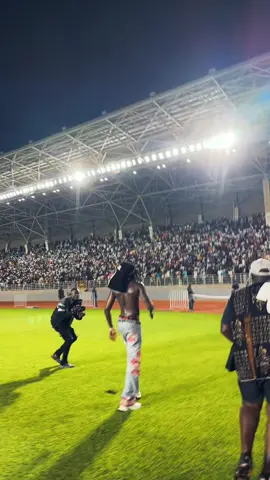 USAIN BOLT
