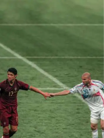 Legendary football moments X 4k WALLPAPERS 😍🔥🔥  #cr7 #cris #zidane  #cristianoronaldo #cristiano #xavi #hernandez #henry #arsenal #sapin #manutd #realmadridfc #barcelona #fcb #rm #rma #real #true #story #timelapse #time #fly #rare #aesthetic #explore #explorer #following #foryoupage #foryoupage❤️❤️ #for_you #trend #trendingvideo #trendingsong #viral #aura #goviral #go