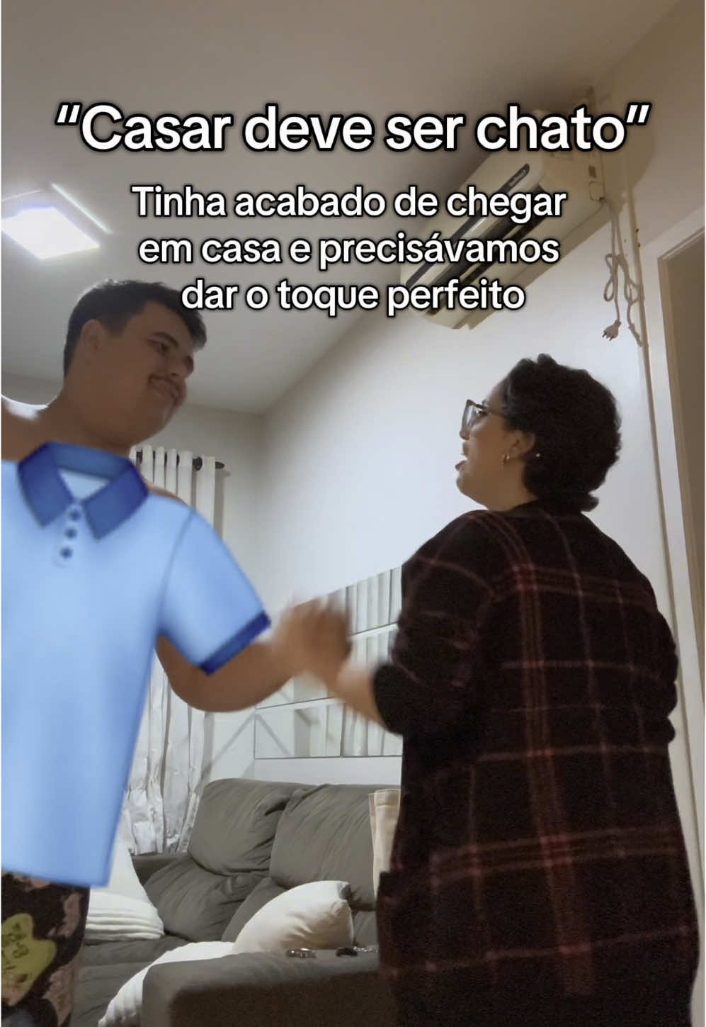 Toda vida tentamos dar o toque perfeito! #fyp #toque #casal #foryoupage #casaltiktoker #casados #paratii #engraçado #casamento #apertodemao #casalcomedia #paratii #funny #paravoce 