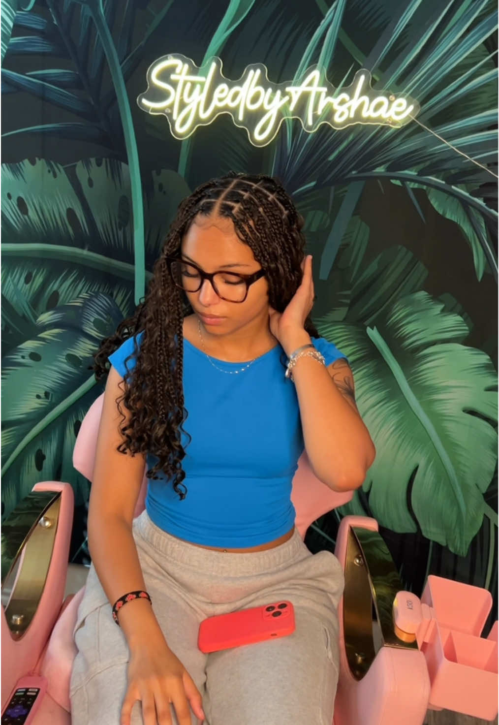 💙✨ ig: @styledbyarshae  #sanantoniobraider #sanantoniobraids #fyp #bohobraids #midbackbohobraids #midbackknotlessbraids #knotlessbohobraids #sanantonioknotlessbraids #sanantoniobohobraids 