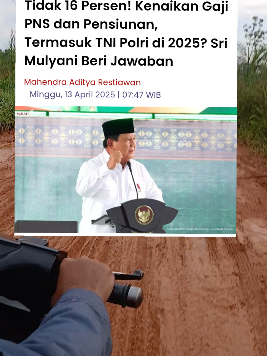Belakangan ini, isu kenaikan gaji Aparatur Sipil Negara (ASN), TNI, Polri, dan hakim sebesar 16 persen di tahun 2025 ramai beredar di media sosial. Kabar ini tentu menggugah harapan banyak pegawai negeri yang menginginkan kenaikan penghasilan yang signifikan. Namun, spekulasi tersebut segera dibantah oleh pemerintah. Pembantahan dari Pemerintah: Tidak Ada Kenaikan Gaji 16 Persen Menteri Keuangan Sri Mulyani Indrawati menegaskan bahwa kabar tentang kenaikan gaji ASN dan aparat negara lainnya sebesar 16 persen tidaklah benar. Dalam pernyataan resmi yang dikeluarkan pada Jumat, 11 April 2025, Sri Mulyani menyatakan bahwa tidak ada kebijakan kenaikan gaji sebesar itu dalam dokumen Anggaran Pendapatan dan Belanja Negara (APBN) 2025. “Tidak ada kebijakan kenaikan gaji PNS sebesar 16 persen dalam dokumen perencanaan anggaran negara saat ini,” tegas Sri Mulyani. Pernyataan ini cukup untuk menutup spekulasi liar yang telah beredar di masyarakat, sekaligus mengakhiri harapan besar yang sempat tumbuh di kalangan pegawai negeri. Fokus Pemerintah di 2025: Efisiensi Tanpa Mengurangi Hak ASN Meski kabar tentang kenaikan gaji tersebut terbukti hoaks, ada kabar baik yang lebih penting bagi ASN, TNI, Polri, dan hakim. Sri Mulyani juga menambahkan bahwa tahun 2025 akan menjadi titik balik bagi konsolidasi fiskal nasional setelah pandemi. Pemerintah menargetkan efisiensi anggaran sebesar Rp306 triliun pada tahun tersebut. Namun, ia menegaskan bahwa efisiensi tersebut tidak akan menyentuh penggajian ASN. “Tidak akan ada pemotongan gaji. Semua hak ASN dibayar penuh dan tepat waktu,” ujar Sri Mulyani. Penegasan ini menunjukkan bahwa meskipun anggaran negara mengalami penyesuaian, kesejahteraan ASN tetap menjadi prioritas. THR dan Gaji ke-13: Tetap Cair dan Tepat Waktu Walau tidak ada kenaikan gaji besar-besaran, ASN, TNI, Polri, hakim, dan pensiunan masih dapat bernapas lega. Pemerintah memastikan bahwa Tunjangan Hari Raya (THR) dan gaji ke-13 tetap akan dicairkan sesuai jadwal. Hal ini sesuai dengan peraturan yang telah diterapkan dalam beberapa tahun terakhir dan tertuang dalam Peraturan Pemerintah (PP) Nomor 11 Tahun 2025 yang ditandatangani langsung oleh Presiden Prabowo Subianto. ... Sumber: https://radarkudus.jawapos.com/nasional/695874291/tidak-16-persen-kenaikan-gaji-pns-dan-pensiunan-termasuk-tni-polri-di-2025-sri-mulyani-beri-jawaban #fyp #kenaikangajipns 