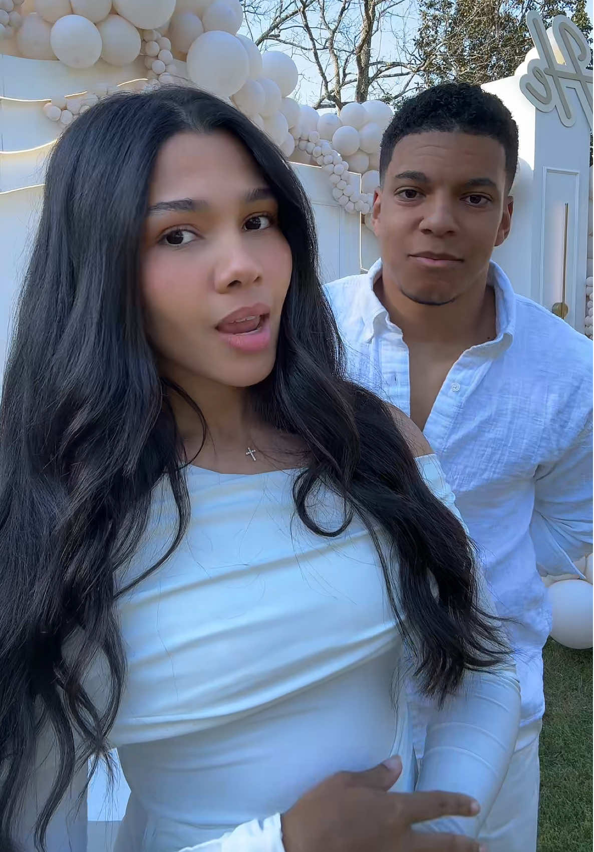 What’s your guess!? Boy or girl!? 💓🩵🌈 #fyp #foryoupage #couple #Relationship #relationships #pregnancyafterloss #genderreveal #pregnant #pregnancy 