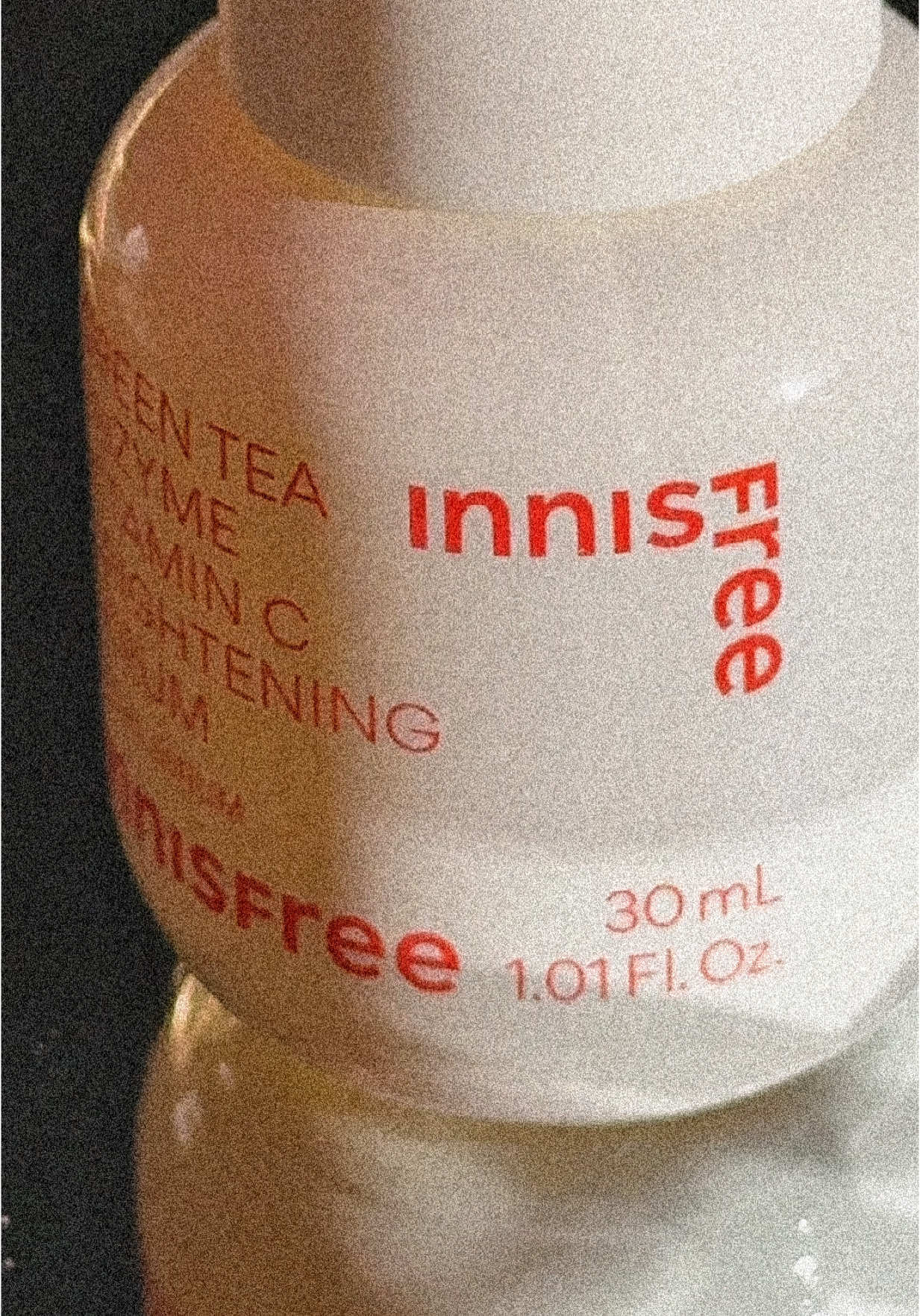 Already obsessed with this serum ✨🍵 @Innisfree US @Innisfreeofficial now and my skin tone looks so even. Not only that but my skin feels so bright and smooth. 🍊✨💫🍵  This serum helps with :  - Brightness and glow ✨so perfect for spring and summer 💌✅ - Hydration 🧸🧊✅ - it’s gentle and not irritating ✅ - super good for dark spots ✅🤓 - lightweight 💫✅  #innisfree#innisfreeskincare#skincare#skincareroutine#creatorsearchinsights#pr 