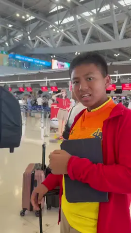 เชิคอิน​เครื่อง​บิน​แอเอเชีย​