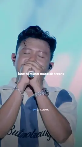 Jane namung masalah tresno, tapi kok yo loro. ♪ WIRANG @dnyckn #dennycaknan #wirang #strproduction #smsproduction #lagujawa #dangdut #musik #videomusik #musikgram__ #reelviral #fypシ゚ #fyp 