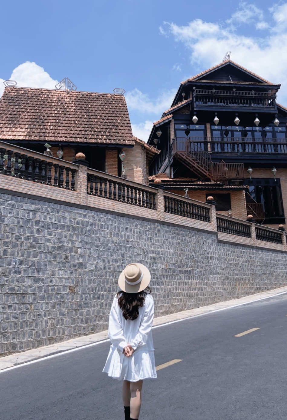 Trả lời @HuyenHuyen  Con đường Cổ trấn mini ở Bảo Lộc