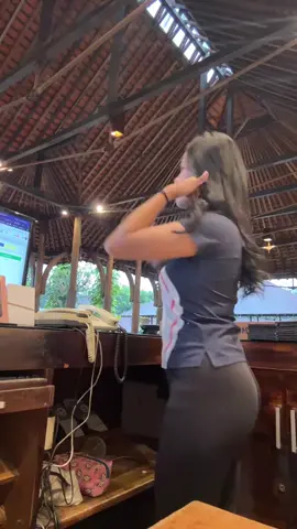 ac:hesti dwijayanti 🍑😍 #fyp #foryou #foryoupage #viral #xyzbca #cewecantik  #ceweindonesia #pulen #koleksiberharga 