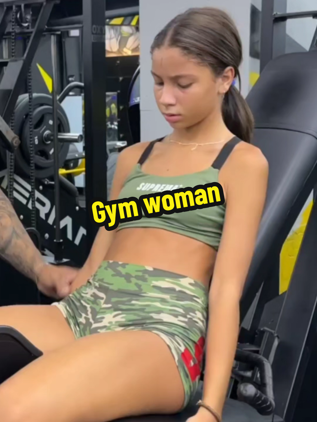 mujer sexy en el gym#covergirl #Teenagers #gym #GymTok #woman 