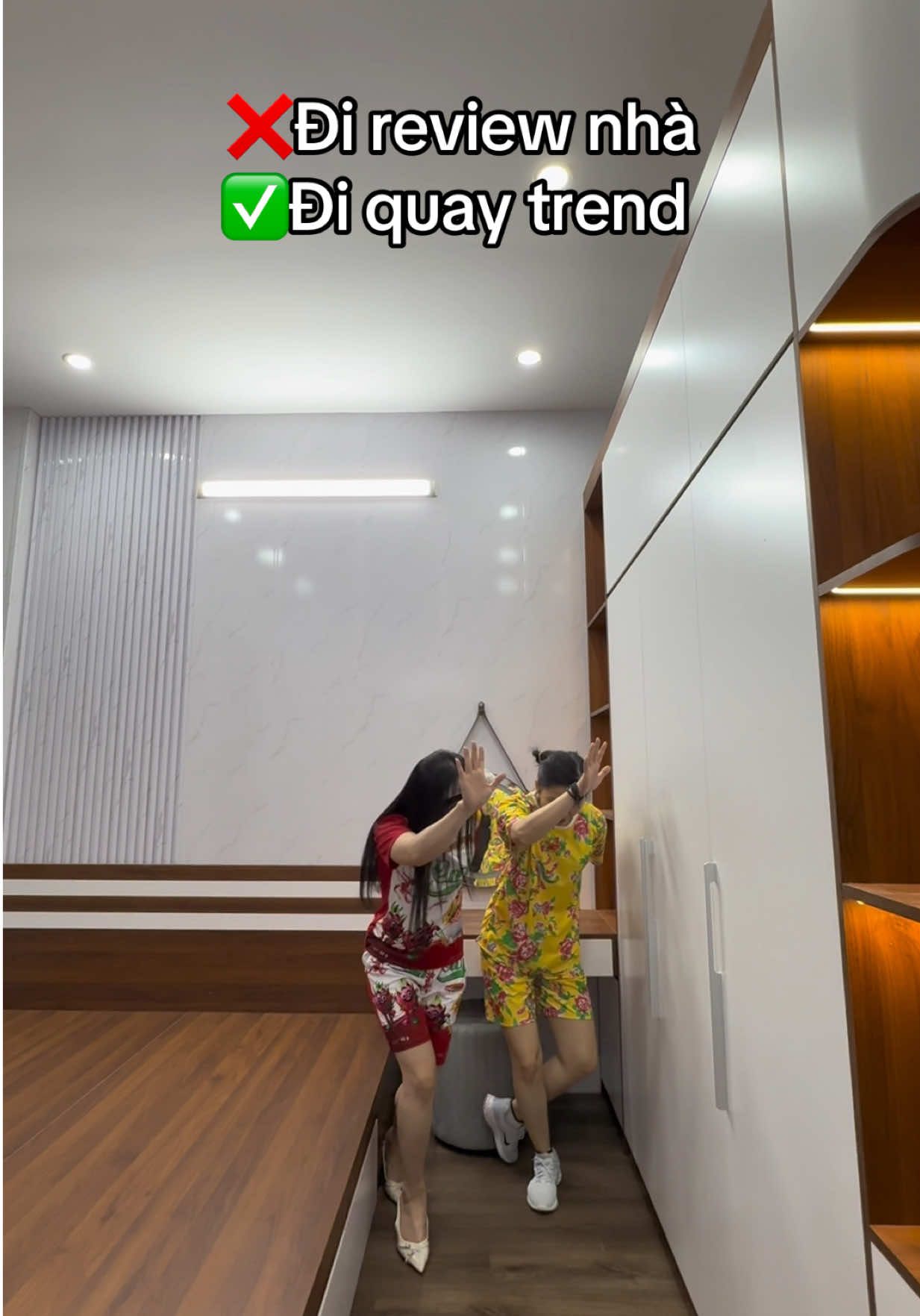 ❌Đi review nhà ✅Đi quay trend 🤣 #haihuoc #giaitri #haihuocvuinhon #xuhuong #thienkhoigroup #phongvuongphuc #tuyendungbatdongsan #tuyendungsalebatdongsan #thienkhoi #moigioibatdongsan #moigioithocu #moigioinhadat #nhadathanoi 