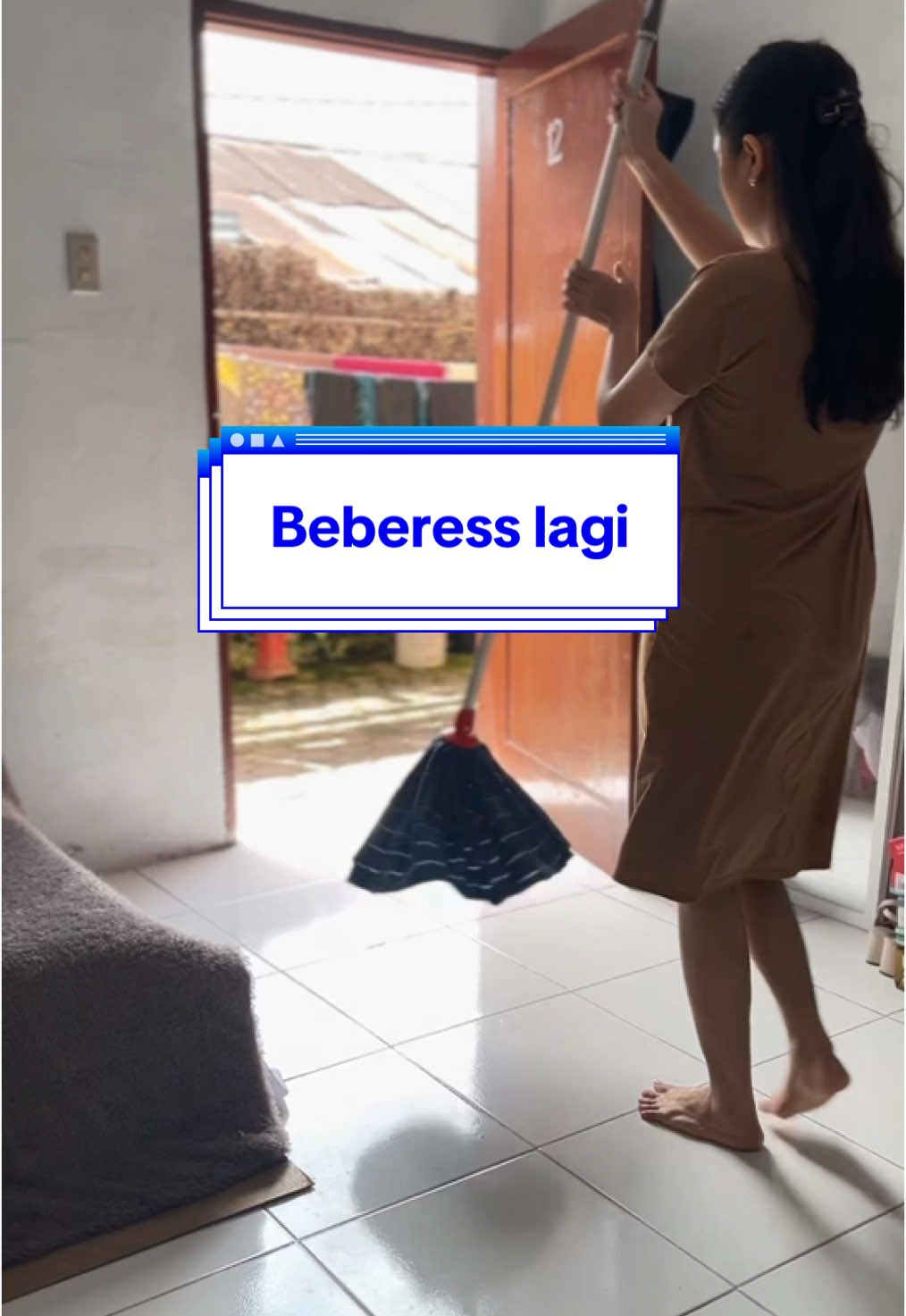 Beberesss kosan lagi #fyp #dailyvlog #dailylife #adayinmylife #DailyRoutine #anakkost #beberes #beberesrumah #bersihbersih #bersihbersihrumah 