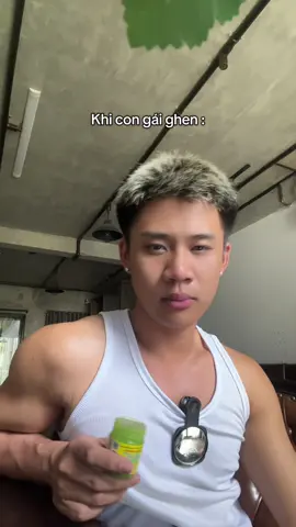 Tránh xa ghệ t ra