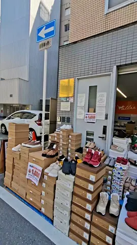 cheapest shoes #osakajapan #namba #japan #osaka #cheapest #travel #spring #springjapan #traveltiktok #shoes #AyaTravel 