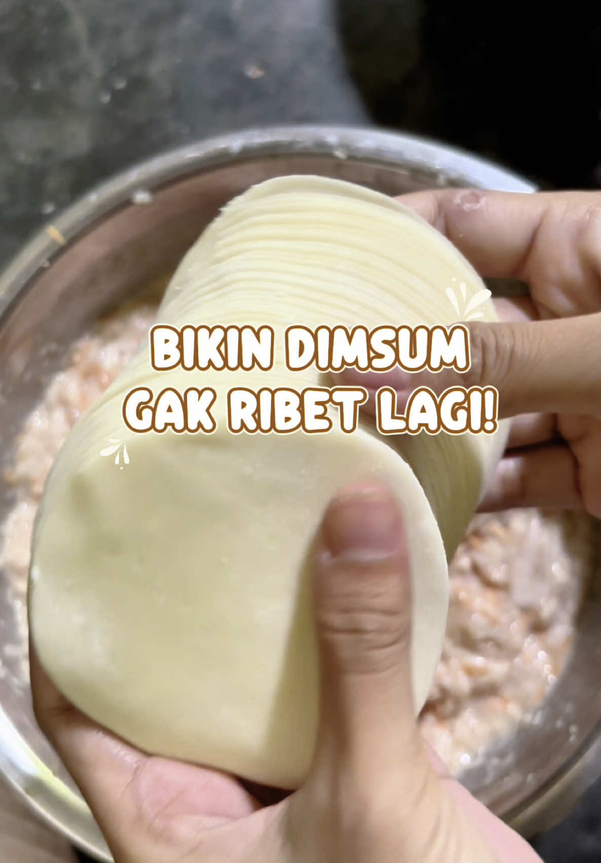 Bikin dimsum jadi praktis! #kulitdimsum #kulitdimsumhalal #kulitdimsumhomemade #dimsumhomemade #bikindimsum #viralvideo #viraltiktok #affiliatemarketing #fyp 