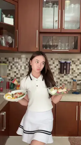 kira kira marah ga bou itu bang kalau pesta nanti lappetnya kuganti jadi salad sayur? 🙃 #batak wkwkwkwk