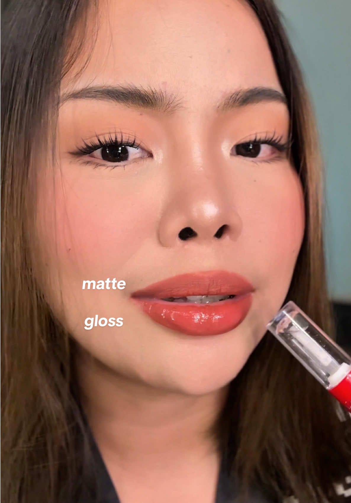 ayan nanaman si focallurr teh, masyado nanaman tayong pinapakitaan! #matteandgloss #focallure2in1lipstick #focallureph #focalluremusthaves #focallurelipstick 